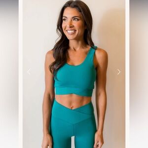 Salt Project Sculpt Crossover Athletic Crop Top in Transformative Teal NWT